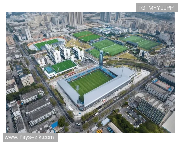 打造现代化足球场提升青少年体育素养与健康生活方式 打造现代化足球场提升青少年体育素养与健康生活方式