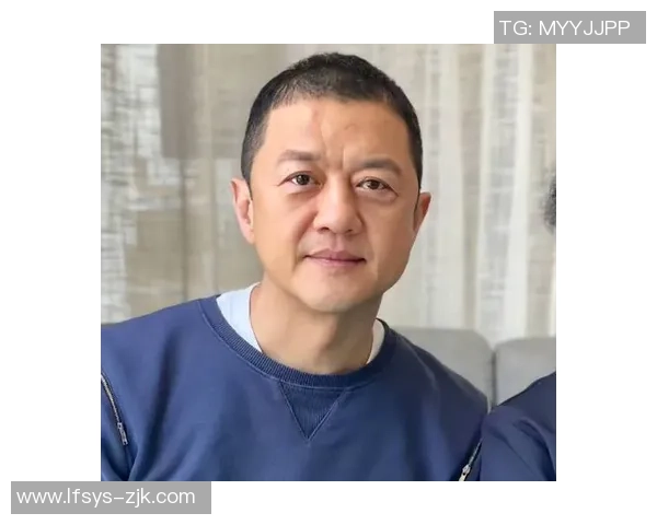 李亚鹏足球情缘揭秘从明星到球迷的心路历程与成长故事