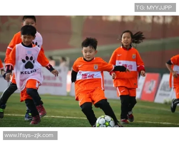 盛丽足球引领新风潮助力青少年成长与梦想实现 盛丽足球引领新风潮助力青少年成长与梦想实现