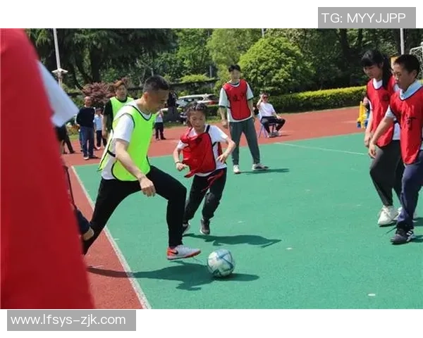 足球吧游戏带你体验真实赛场激情与策略的完美结合